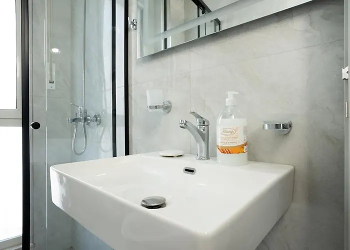 Elegant & Cozy 1-bdr Hideaway Apartment