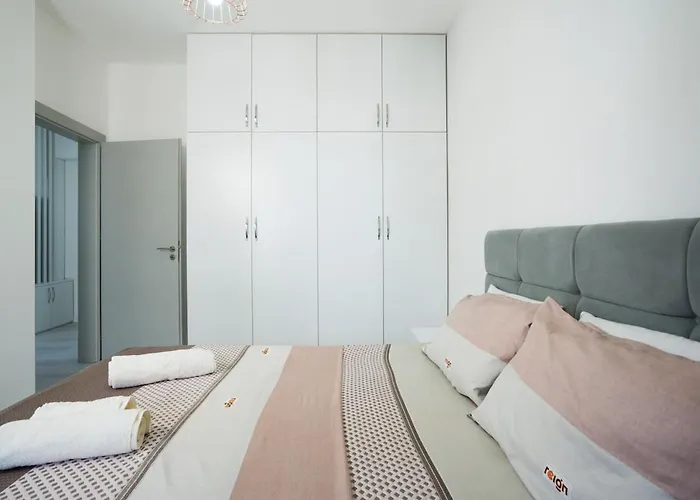 Elegant & Cozy 1-bdr Hideaway Apartment Tirana