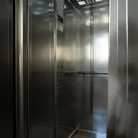 Elegant & Cozy 1-bdr Hideaway * Tirana