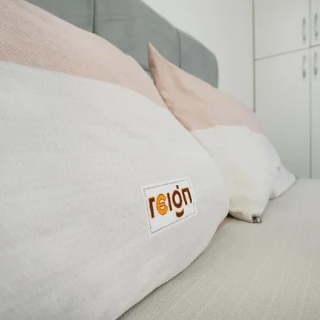 Elegant & Cozy 1-bdr Hideaway *