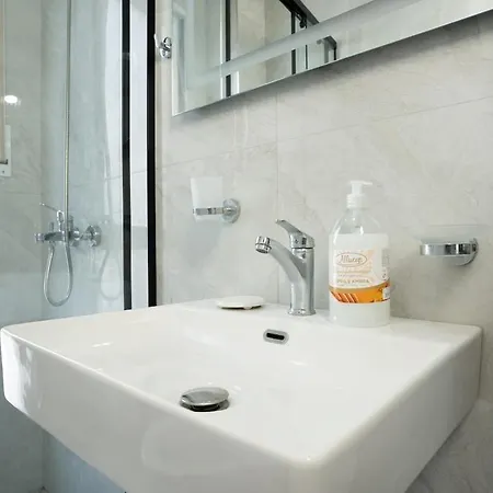 Elegant & Cozy 1-bdr Hideaway Appartamento